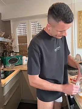 WildFlame2525 online show from October 9, 2025, 9:10 am