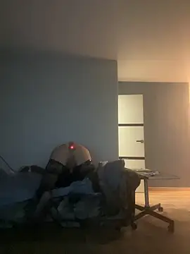 JoniGiuliani online show from November 1, 2025, 10:03 pm