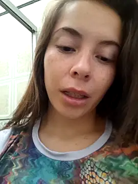 Snapshot of EmmaValencia_ chatting on October 29, 2025, 6:18 pm EmmaValencia online show from October 29, 2025, 6:18 pm