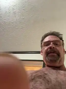 Snapshot of Rivers421 chatting on June 21, 2026, 4:29 am Rivers421 online show from June 21, 2026, 4:29 am