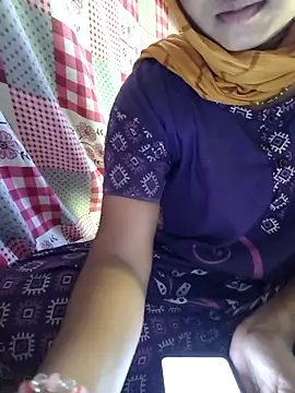 Snapshot of Your_seema_208 chatting on October 18, 2025, 1:40 am Your seema 208 online show from October 18, 2025, 1:40 am