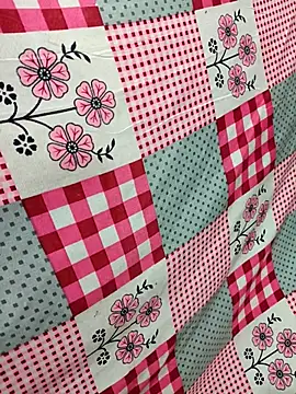 Snapshot of Your_seema_208 chatting on October 27, 2025, 4:19 pm Your seema 208 online show from October 27, 2025, 4:19 pm