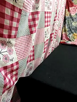 Snapshot of Your_seema_208 chatting on October 4, 2025, 2:02 am Your seema 208 online show from October 4, 2025, 2:02 am