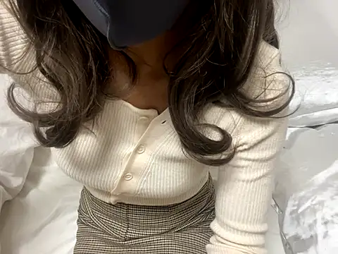 Snapshot of Toriyufu chatting on November 10, 2025, 9:42 pm Toriyufu online show from November 10, 2025, 9:42 pm