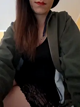 Snapshot of SonoSoloTua chatting on December 3, 2025, 12:48 pm SonoSoloTua online show from December 3, 2025, 12:48 pm