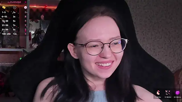 Snapshot of power_robynn chatting on April 14, 2026, 6:24 pm power robynn online show from April 14, 2026, 6:24 pm