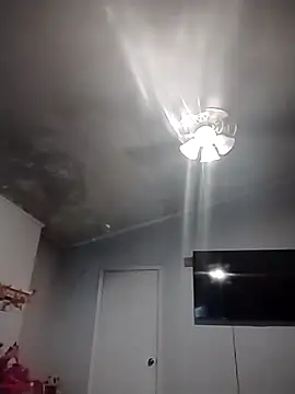 Snapshot of Mochalatte21 chatting on September 28, 2025, 4:47 pm Mochalatte21 online show from September 28, 2025, 4:47 pm