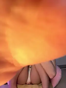 bunnyirisluv online show from February 26, 2026, 10:10 pm