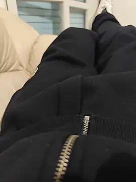 thonyx93 online show from April 10, 2026, 9:00 pm