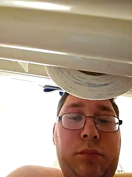 Snapshot of stivi2526 chatting on December 4, 2025, 10:09 pm stivi2526 online show from December 4, 2025, 10:09 pm