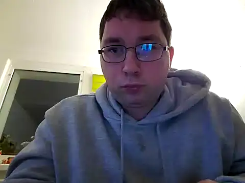 Snapshot of stivi2526 chatting on November 24, 2025, 10:43 pm stivi2526 online show from November 24, 2025, 10:43 pm