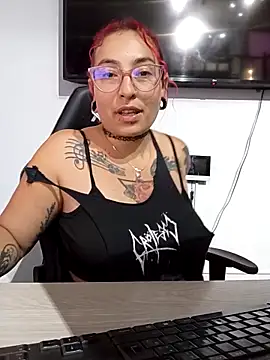 Snapshot of rojita-rojita chatting on December 18, 2025, 6:40 am rojita-rojita online show from December 18, 2025, 6:40 am