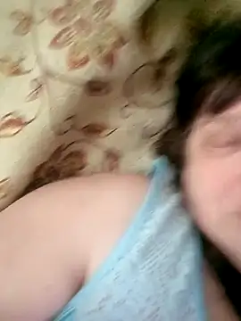 Snapshot of Apeesynka55211 chatting on April 10, 2026, 8:43 am Apeesynka55211 online show from April 10, 2026, 8:43 am