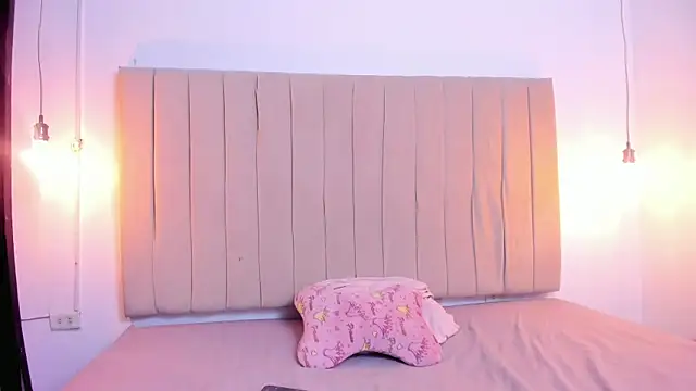 mara hil online show from December 15, 2025, 4:29 am