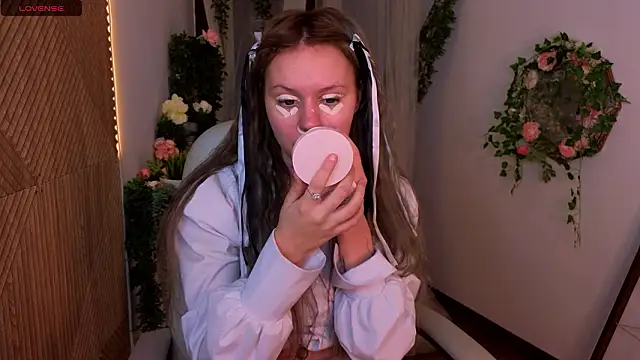 kitten murray  online show from February 9, 2026, 5:49 am