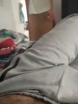 Snapshot of Valen_Squirt04 chatting on October 10, 2025, 7:15 pm Valen Squirt04 online show from October 10, 2025, 7:15 pm