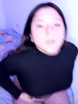 Honey Alix online show from October 4, 2025, 6:15 am