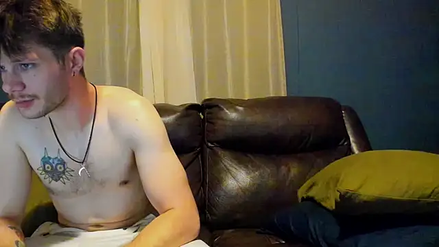 Snapshot of LoversUnleashedXO chatting on October 3, 2025, 5:31 am LoversUnleashedXO online show from October 3, 2025, 5:31 am