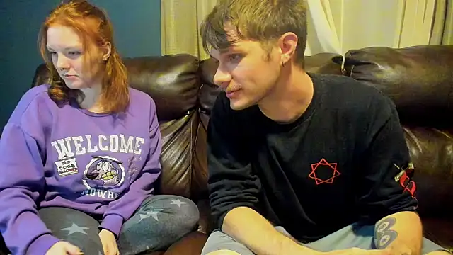 Snapshot of LoversUnleashedXO chatting on October 20, 2025, 4:03 am LoversUnleashedXO online show from October 20, 2025, 4:03 am