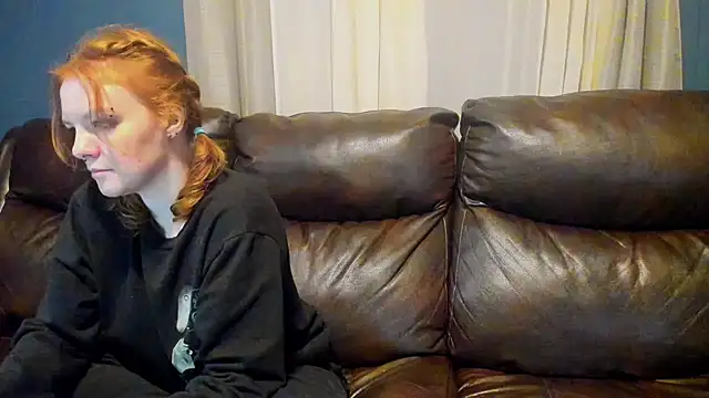 Snapshot of LoversUnleashedXO chatting on October 25, 2025, 5:39 am LoversUnleashedXO online show from October 25, 2025, 5:39 am