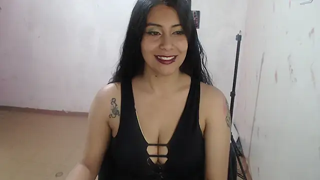 Snapshot of SexyDolly777 chatting on October 15, 2025, 5:43 pm SexyDolly777 online show from October 15, 2025, 5:43 pm