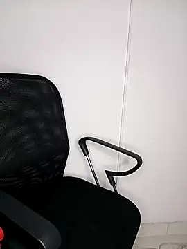 Snapshot of linda_swett chatting on March 20, 2026, 10:16 am linda swett online show from March 20, 2026, 10:16 am