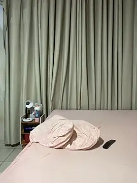 Snapshot of Livpoppe chatting on March 30, 2026, 11:39 pm Livpoppe online show from March 30, 2026, 11:39 pm