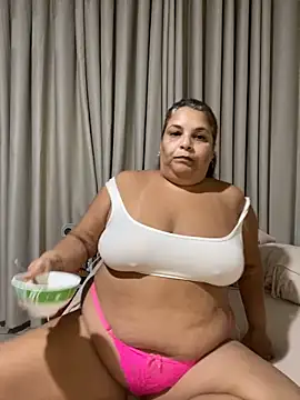 Snapshot of Livpoppe chatting on March 13, 2026, 10:15 pm Livpoppe online show from March 13, 2026, 10:15 pm