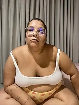 Snapshot of Livpoppe chatting on March 27, 2026, 10:22 pm Livpoppe online show from March 27, 2026, 10:22 pm