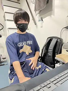 Snapshot of mikan_kun_st chatting on October 15, 2025, 12:42 am mikan kun st online show from October 15, 2025, 12:42 am