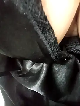 Snapshot of ZingCii chatting on October 29, 2025, 5:50 am ZingCii online show from October 29, 2025, 5:50 am