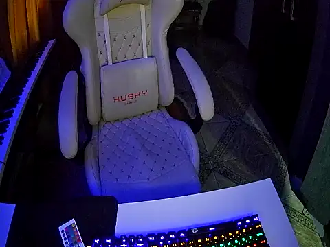 Snapshot of Rryans chatting on November 18, 2025, 9:07 pm Rryans online show from November 18, 2025, 9:07 pm