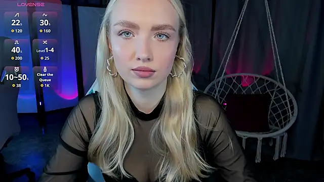 TessaGrays online show from November 30, 2025, 8:26 am