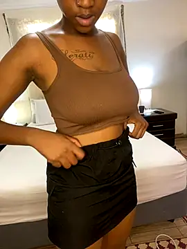 Snapshot of Sirah1 chatting on October 22, 2025, 2:27 pm Sirah1 online show from October 22, 2025, 2:27 pm