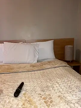 Snapshot of Sirah1 chatting on October 11, 2025, 1:56 pm Sirah1 online show from October 11, 2025, 1:56 pm