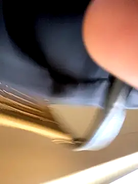 Snapshot of Sirah1 chatting on October 23, 2025, 12:04 pm Sirah1 online show from October 23, 2025, 12:04 pm