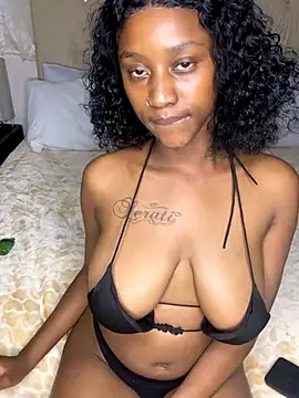 Snapshot of Sirah1 chatting on November 16, 2025, 10:13 pm Sirah1 online show from November 16, 2025, 10:13 pm