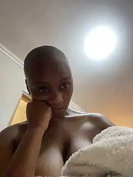 Snapshot of Sirah1 chatting on October 29, 2025, 7:13 pm Sirah1 online show from October 29, 2025, 7:13 pm