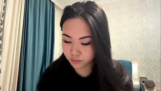 AYPRILPURE online show from October 15, 2025, 3:31 pm