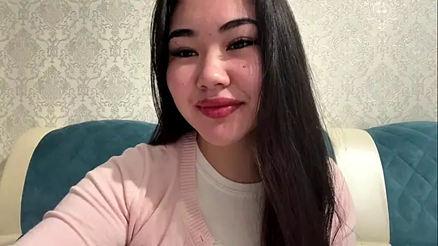 AYPRILPURE online show from October 4, 2025, 3:02 pm