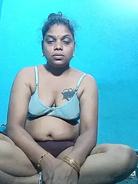 Snapshot of Kanneeswari chatting on October 20, 2025, 7:03 pm Kanneeswari online show from October 20, 2025, 7:03 pm