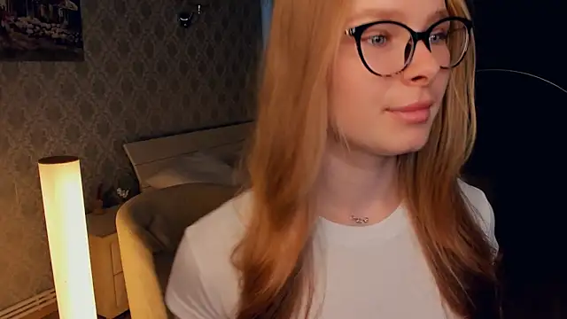 LibbyVenzeio online show from November 1, 2025, 7:13 am