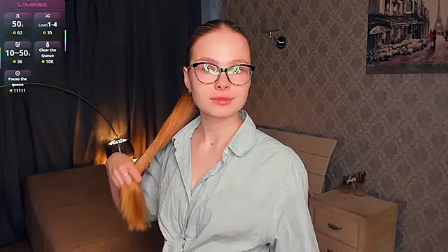 LibbyVenzeio online show from November 19, 2025, 7:08 am