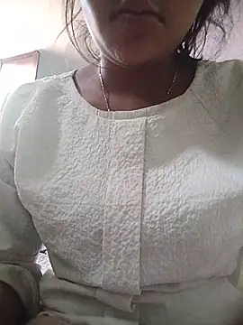 Snapshot of PEEHU-50 chatting on June 13, 2026, 12:52 am PEEHU-50 online show from June 13, 2026, 12:52 am