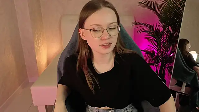 SirenaBlessing online show from October 7, 2025, 1:06 am