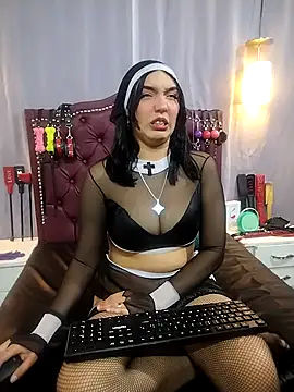 Snapshot of Sophie-dbs chatting on February 7, 2026, 9:34 pm Sophie-dbs online show from February 7, 2026, 9:34 pm