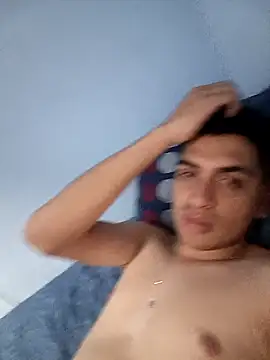 daniandr119 online show from December 2, 2025, 2:23 am