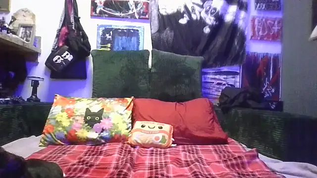 inkdhollow1 online show from June 22, 2026, 3:01 am