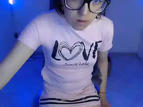 Snapshot of cristal_hills_19 chatting on October 23, 2025, 5:33 pm cristal hills 19 online show from October 23, 2025, 5:33 pm