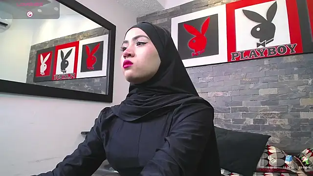 Neesha   online show from October 4, 2025, 8:32 pm